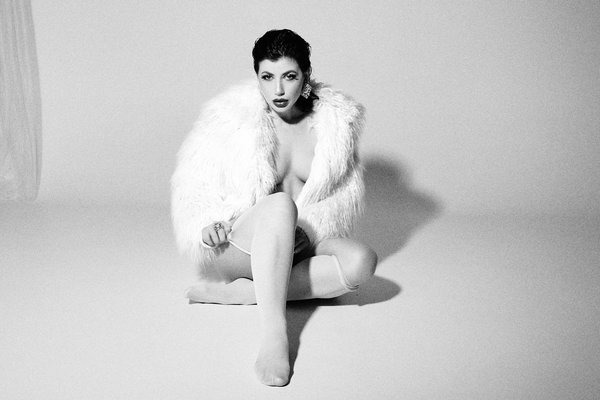 Complete Handbook: Picking the Perfect Statement Earrings for Your Magical London Night Out;234The Ultimate Guide to Selecting the Perfect Tights for the Cold UK Climate