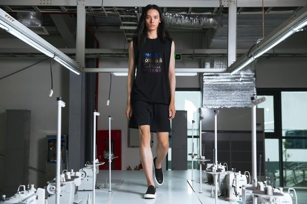 Unlocking Peacoat Perfection: Trendy and Timeless Outfit Inspirations for the UK Fashionista