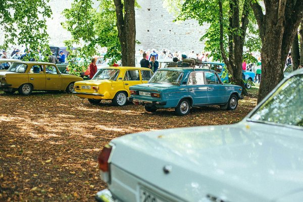 Master the Art of Styling Synthetic Wigs for a Memorable Night Out in London;235Mastering Suede Skirt Waterproofing: Essential Tips to Conquer Manchester's Rainy Days;235Top UK Tips to Maintain Your Satin Dresses in Perfect Condition